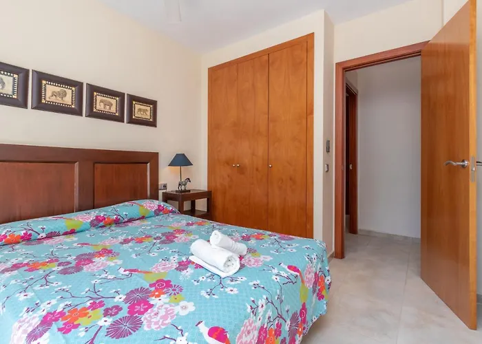 Elodia Villa *